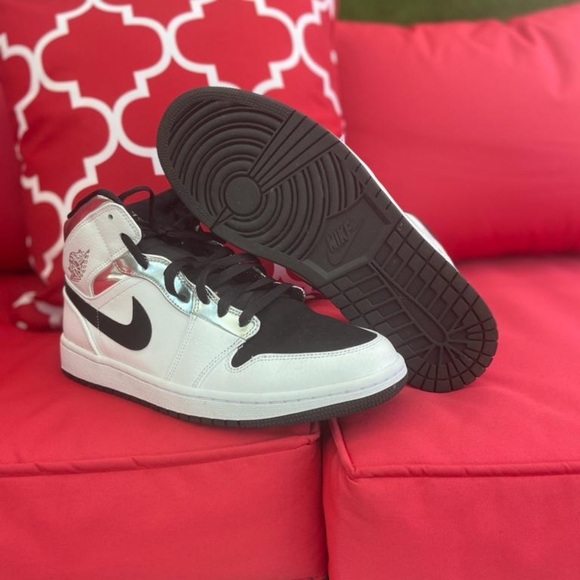 jordan 1 mid alternate think 16